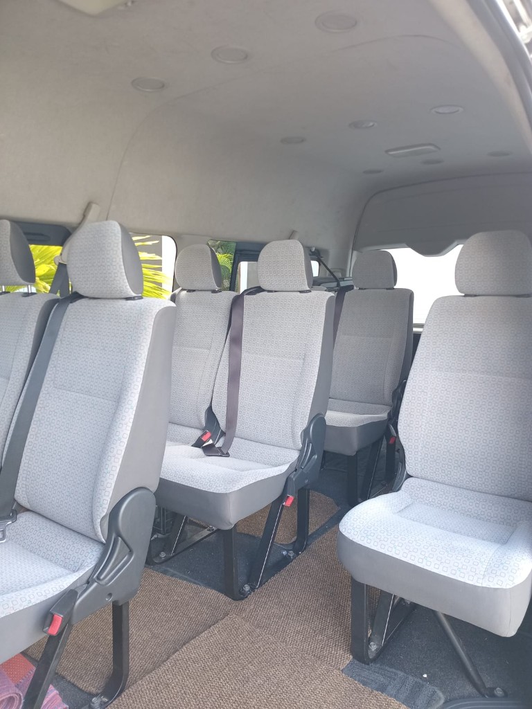 Van 15 places BSR Car Rental - Transfert contract bus (3)